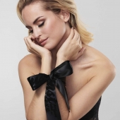 Черные ленты для связывания SILKY SENSUAL HANDCUFFS - Bijoux Indiscrets - купить с доставкой в Ачинске