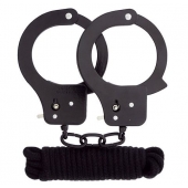 Чёрные наручники из листового металла в комплекте с веревкой BONDX METAL CUFFS LOVE ROPE SET - Dream Toys - купить с доставкой в Ачинске