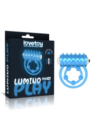 Голубое, светящееся в темноте виброкольцо Lumino Play Vibrating Penis Ring - Lovetoy - в Ачинске купить с доставкой