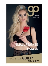 Пластиковая метелочка с красными пёрышками Small Feather Tickler - 32 см. - Blush Novelties - купить с доставкой в Ачинске