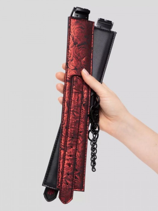 Красно-черные оковы Reversible Faux Leather Ankle Cuffs - Fifty Shades of Grey - купить с доставкой в Ачинске