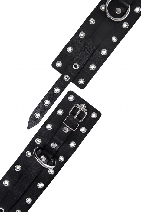 Черные кожаные однослойные оковы с люверсами - Pecado - купить с доставкой в Ачинске