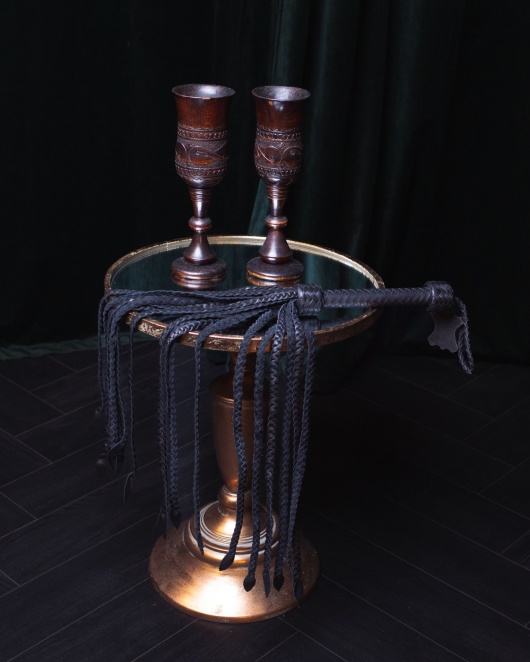 Черный плетёный флоггер Scandal из натуральной кожи - 78 см. - Scandal - купить с доставкой в Ачинске