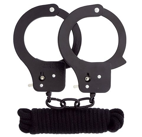 Чёрные наручники из листового металла в комплекте с веревкой BONDX METAL CUFFS LOVE ROPE SET - Dream Toys - купить с доставкой в Ачинске